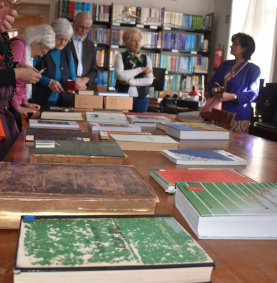 A Budai Hölgyek Körének könyvtárlátogatása