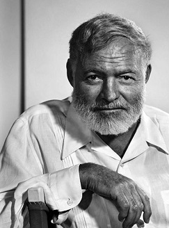 125 éve született Ernest Hemingway (1899–1961) irodalmi Nobel-díjas amerikai regényíró, novellista, újságíró