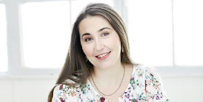 Ma 50 éves Szabó T. Anna József Attila-díjas magyar költő, író, műfordító