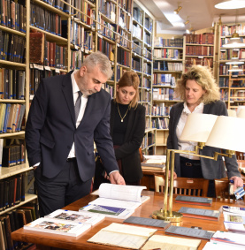 Szerb Statisztikai Hivatal könyvtárlátogatása